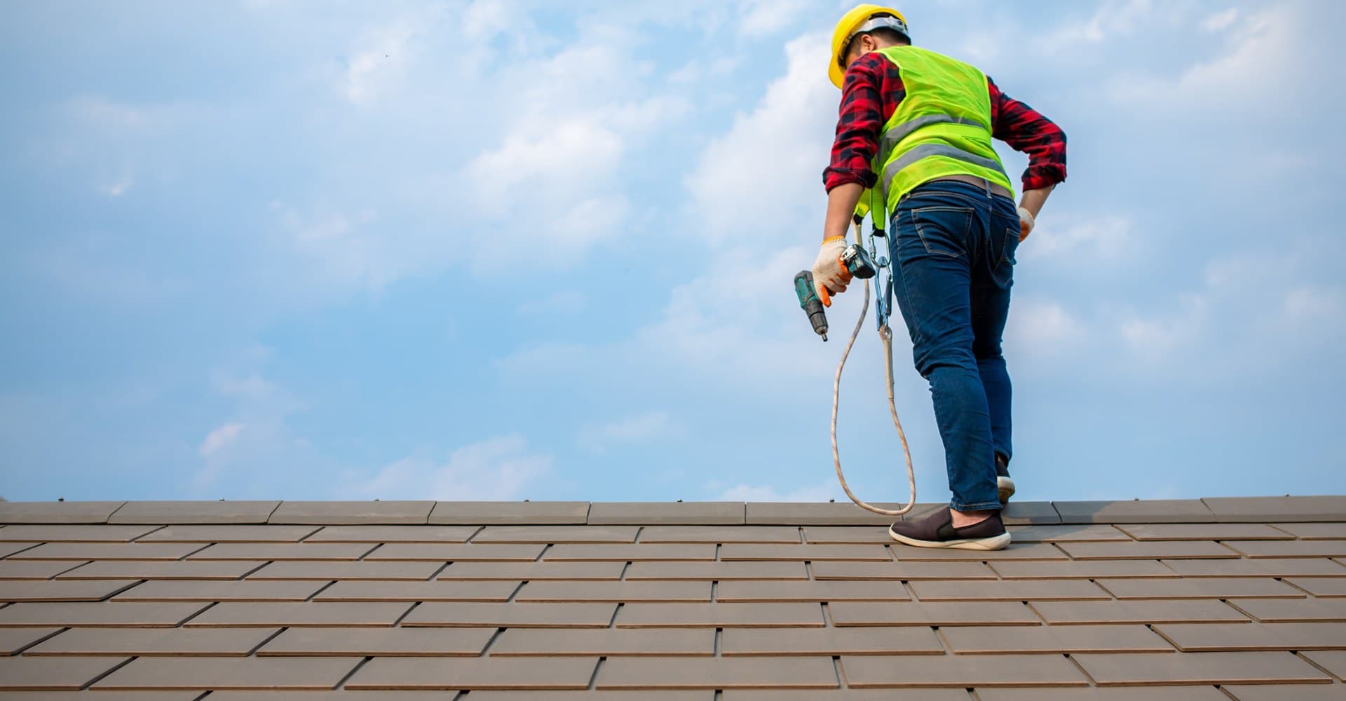 4 Signs Your Commercial Roof Needs Maintenance